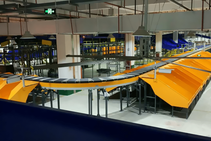 交叉帶自動(dòng)分揀 交叉帶自動(dòng)分揀